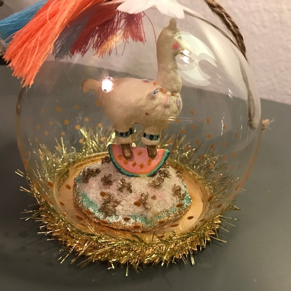 *LAST ONE* Anthropologie Snowglobe Llama Ornament - Picture 2 of 8